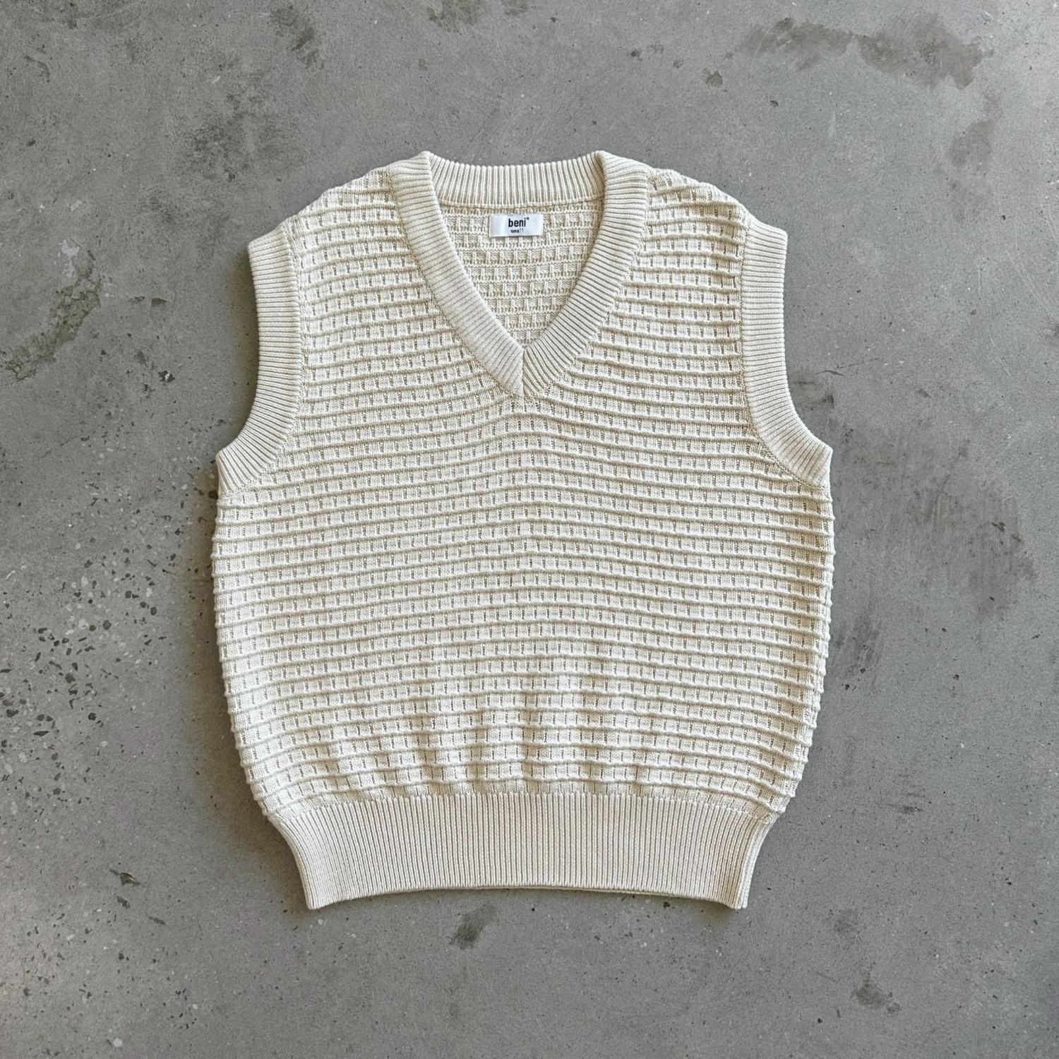 knitted vest – beni