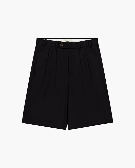 wool pleated shorts